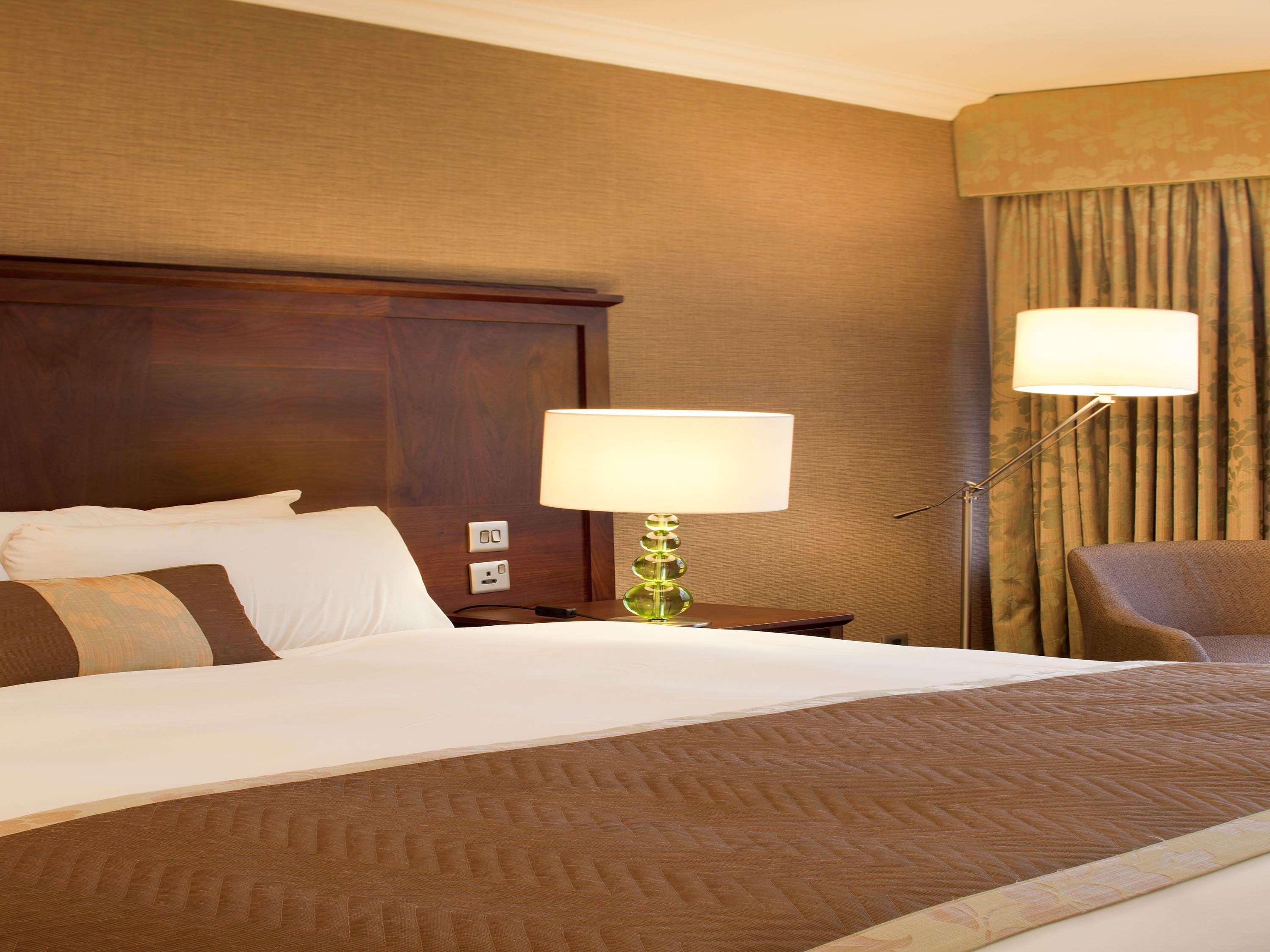 Winchester Wessex Hotel By Sunday Экстерьер фото