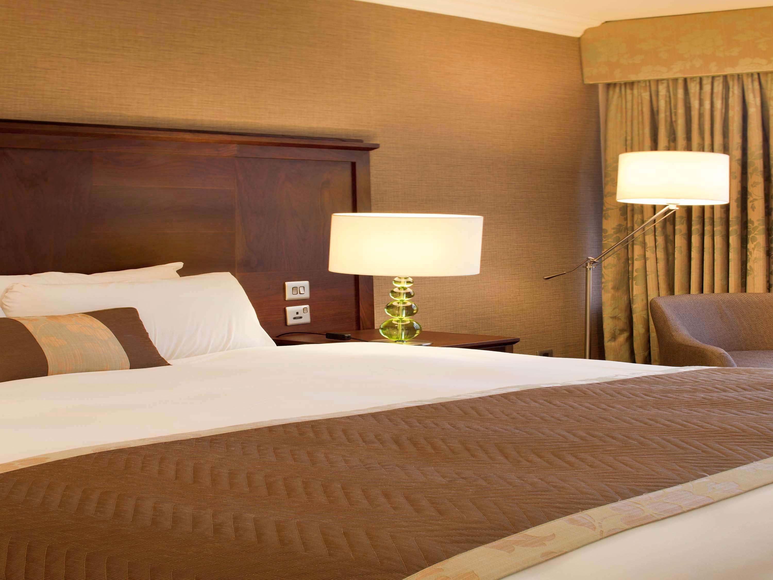 Winchester Wessex Hotel By Sunday Экстерьер фото
