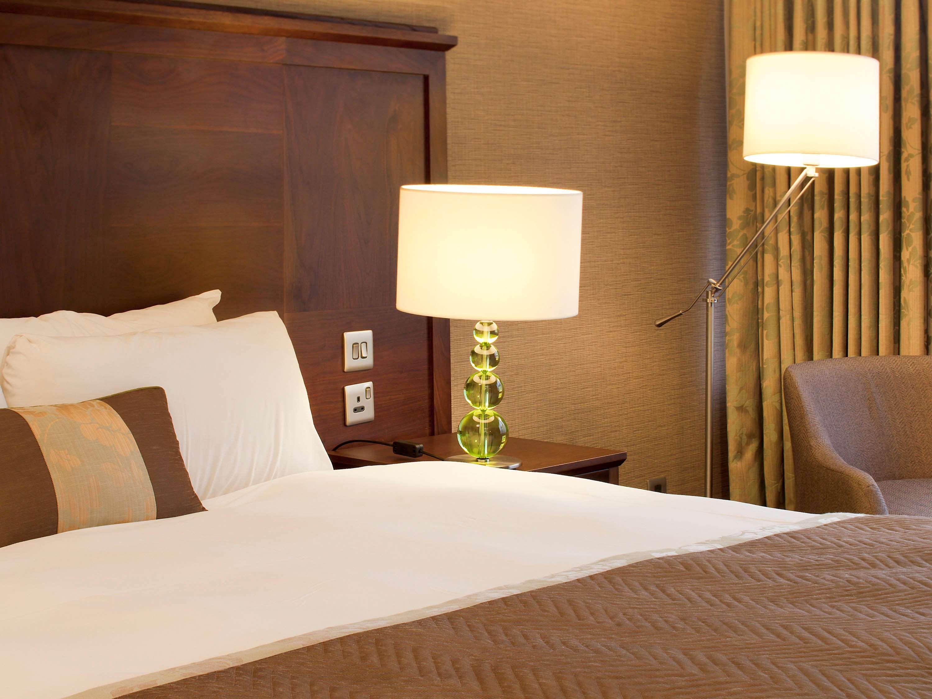 Winchester Wessex Hotel By Sunday Экстерьер фото