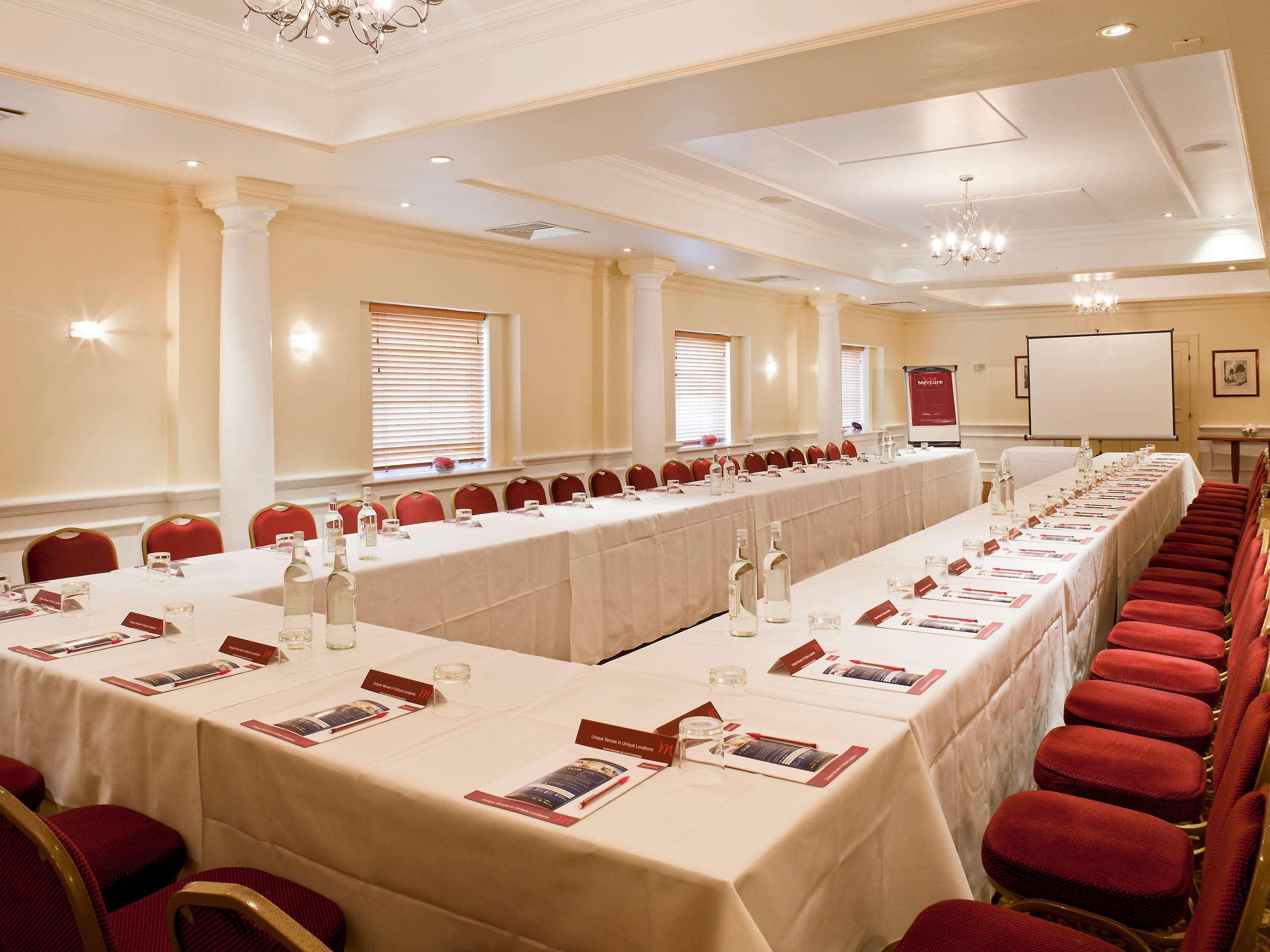 Winchester Wessex Hotel By Sunday Экстерьер фото