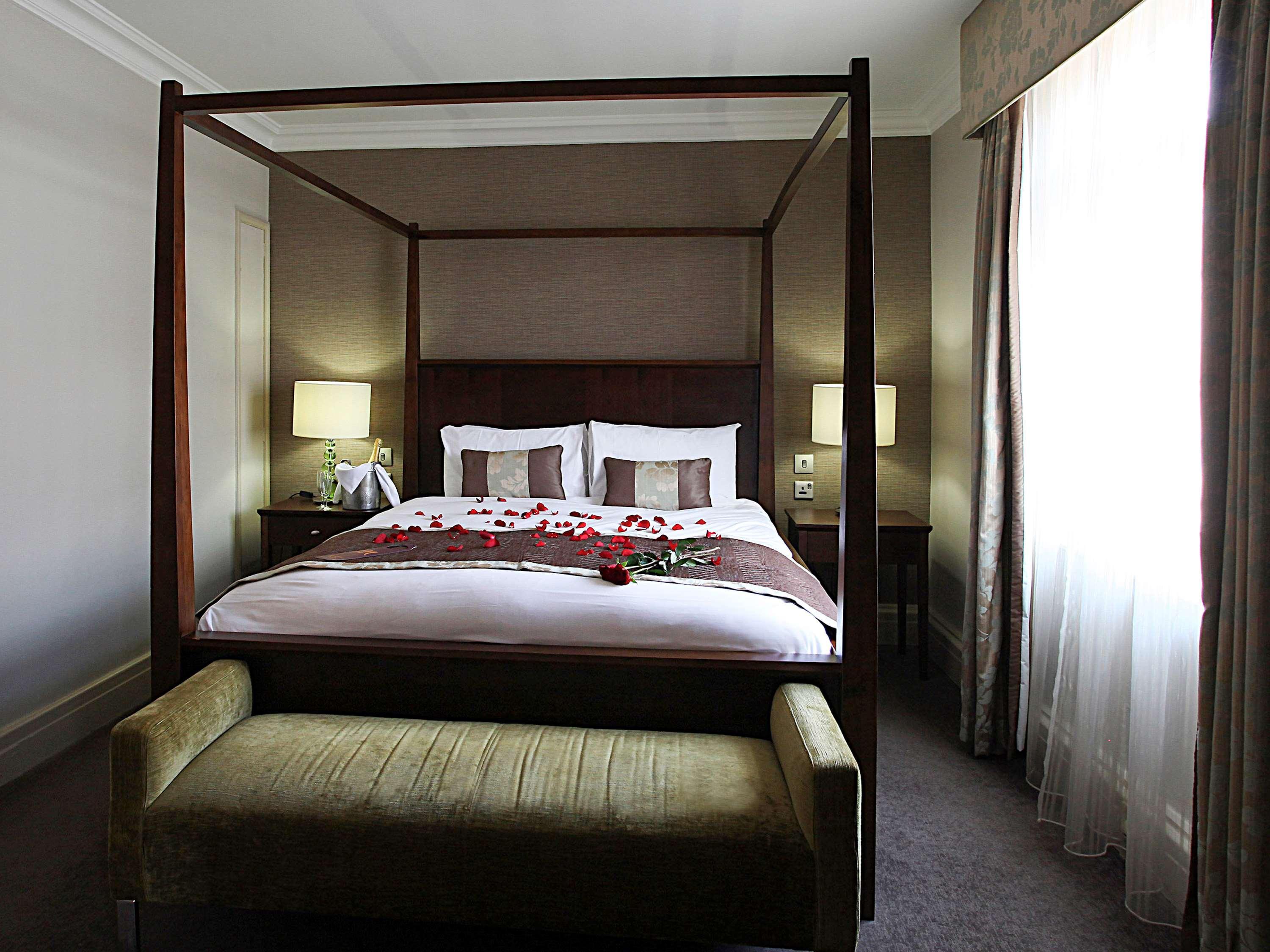 Winchester Wessex Hotel By Sunday Экстерьер фото