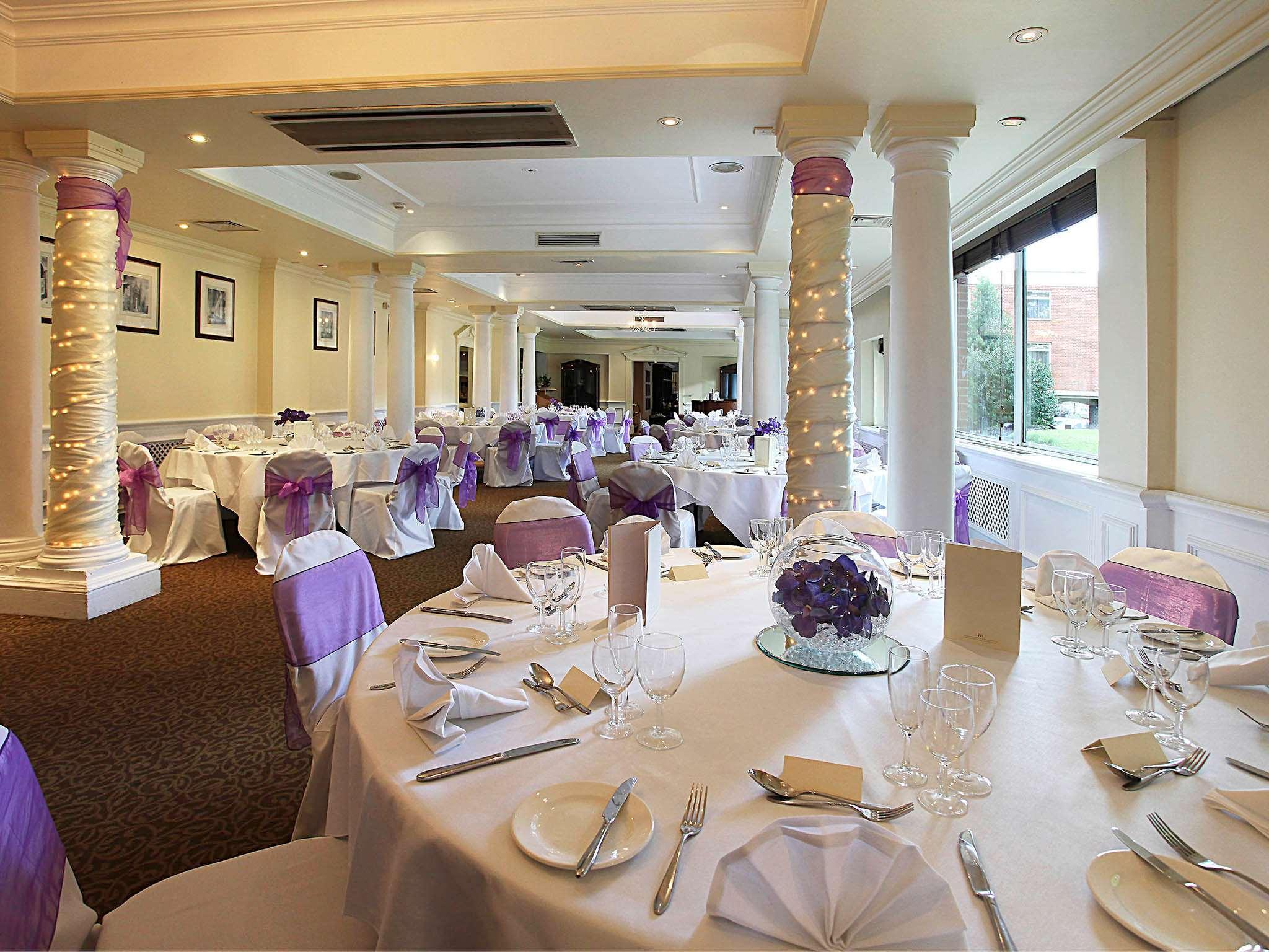 Winchester Wessex Hotel By Sunday Экстерьер фото